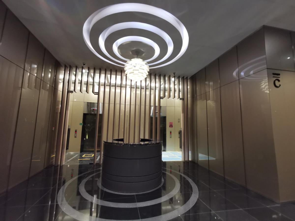 Sky Suites Klcc By Autumn Suites Premium Stay Куала-Лумпур Екстер'єр фото