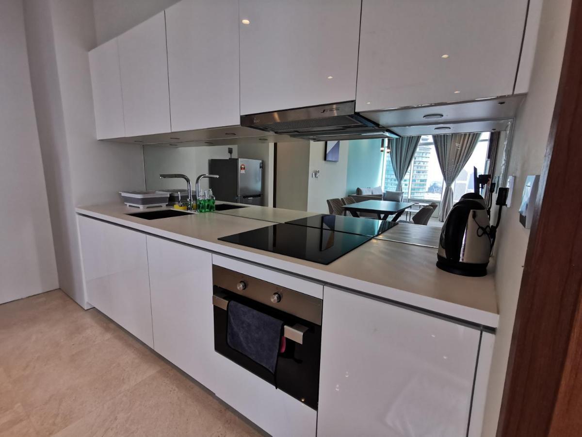 Sky Suites Klcc By Autumn Suites Premium Stay Куала-Лумпур Екстер'єр фото