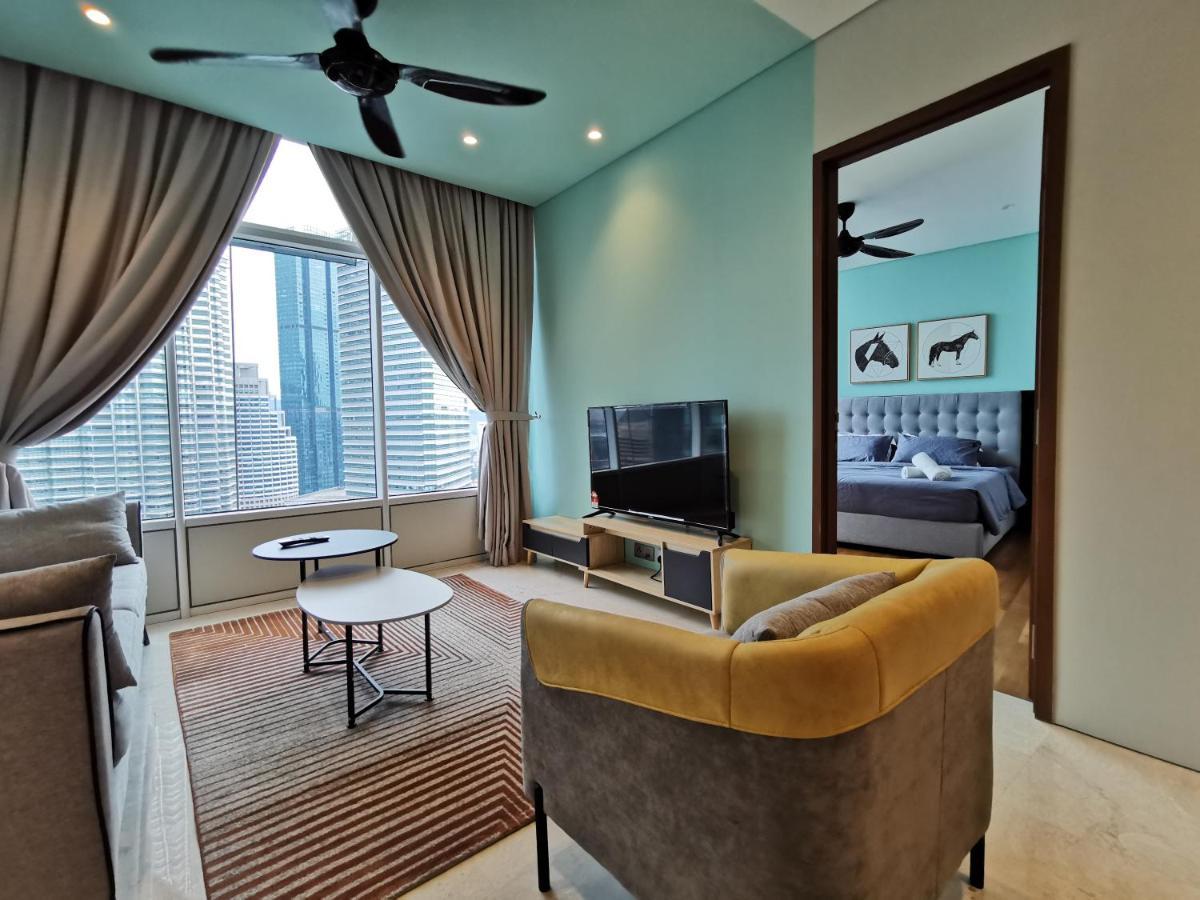 Sky Suites Klcc By Autumn Suites Premium Stay Куала-Лумпур Екстер'єр фото